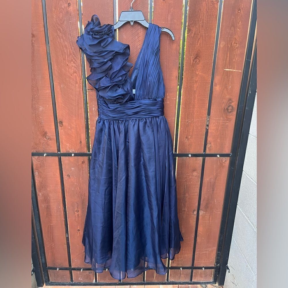 Mac Duggal Plunging Ruffle A line Dress size 4 NWT - Picture 2 of 6